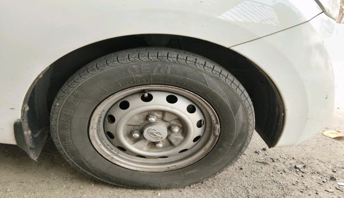 2017 Hyundai Eon ERA PLUS (O), Petrol, Manual, 88,340 km, tyre