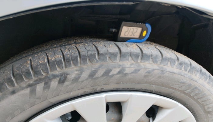 2012 Toyota Etios Liva GD, Diesel, Manual, 2,16,672 km, tyre