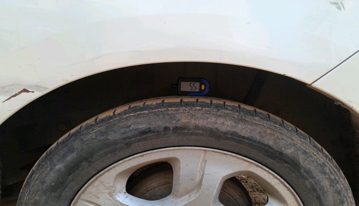 2015 Renault Lodgy 85 PS RXZ, Diesel, Manual, 1,44,642 km, tyre