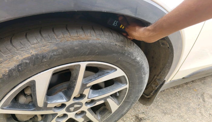 2023 Mahindra XUV300 W8 1.5 DIESEL AMT, Diesel, Automatic, 34,007 km, tyre