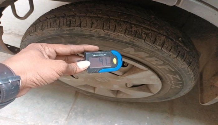 2017 Maruti Eeco 5 STR WITH A/C+HTR, Petrol, Manual, 92,363 km, tyre