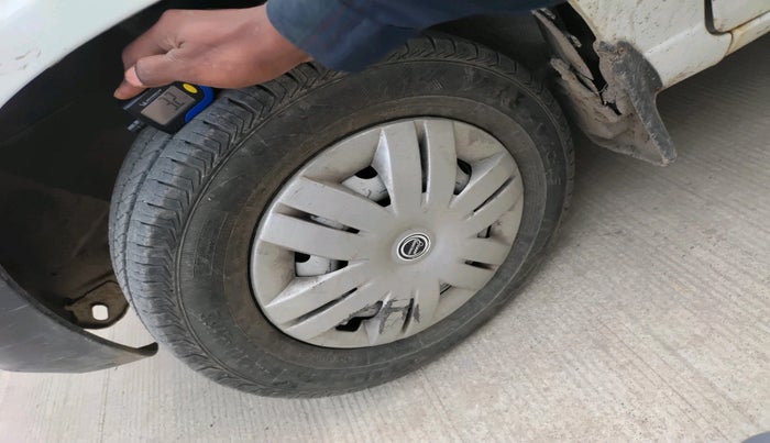 2010 Maruti Alto LXI, Petrol, Manual, 1,23,140 km, tyre