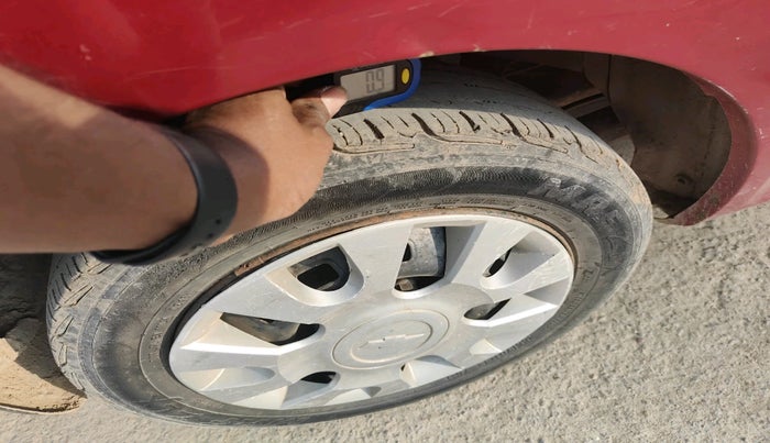 2011 Chevrolet Spark LT 1.0, Petrol, Manual, 81,449 km, tyre