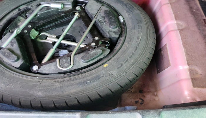 2018 Tata NEXON XZ PETROL, Petrol, Manual, 73,090 km, tyre