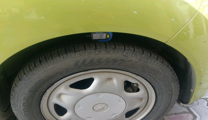 2011 Chevrolet Beat LT PETROL, Petrol, Manual, 78,355 km, tyre