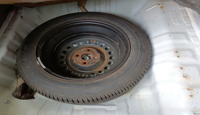 2011 Honda City 1.5L I-VTEC S MT, Petrol, Manual, 1,46,783 km, tyre