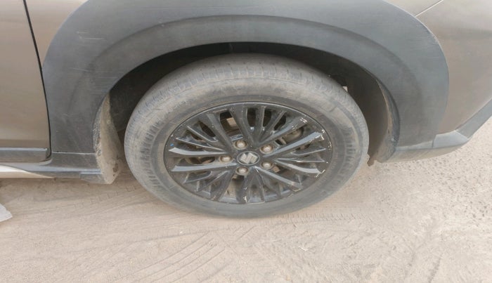 2020 Maruti XL6 ALPHA MT, Petrol, Manual, 89,635 km, tyre