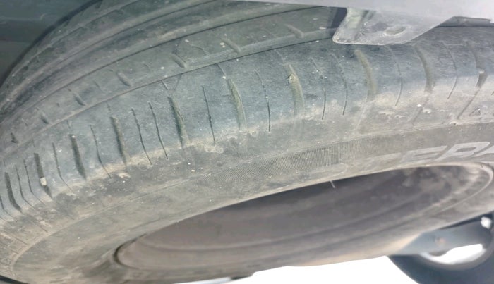 2016 Mahindra XUV500 W4, Diesel, Manual, 66,907 km, tyre