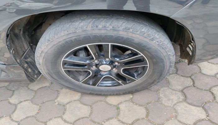 2010 Toyota Land Cruiser Prado VX L, Diesel, Automatic, 1,68,875 km, tyre