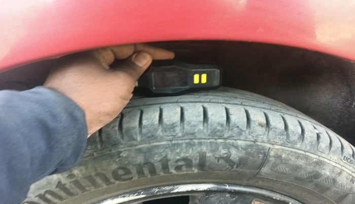 2014 Hyundai i20 SPORTZ 1.4 CRDI, Diesel, Manual, 2,04,046 km, tyre