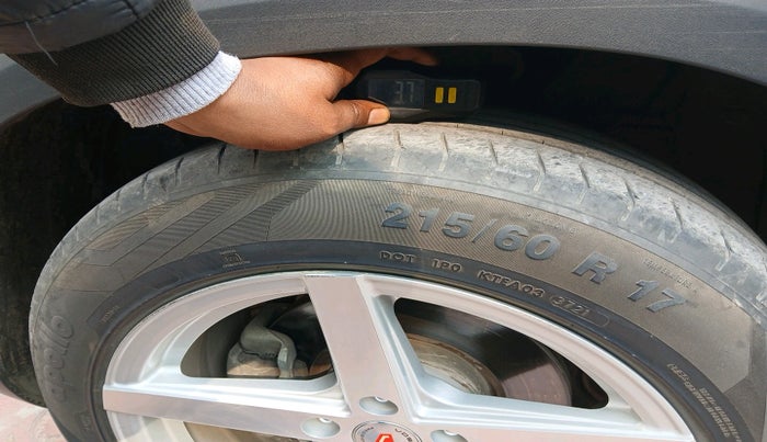 2021 KIA SELTOS HTE 1.5 DIESEL, Diesel, Manual, 75,202 km, tyre