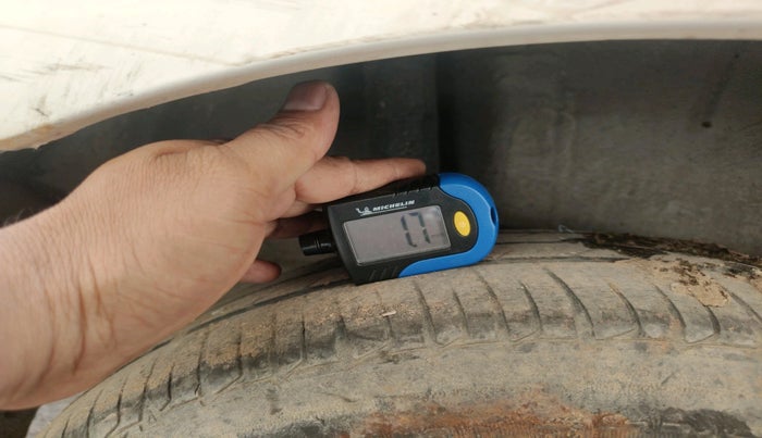 2010 Honda City 1.5L I-VTEC S MT, Petrol, Manual, 1,53,925 km, tyre