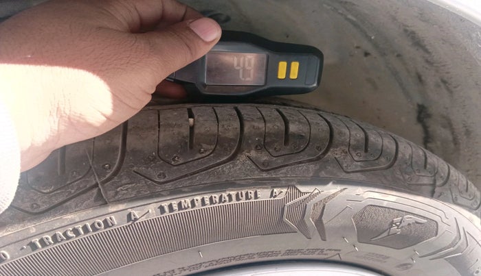 2016 Hyundai Elite i20 SPORTZ 1.2, Petrol, Manual, 53,745 km, tyre