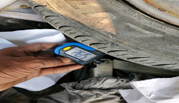 2013 Honda City 1.5L I-VTEC E MT, Petrol, Manual, 1,52,164 km, tyre