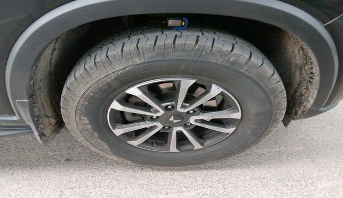 2025 Mahindra SCORPIO-N Z8 DIESEL AT 2WD 7 STR, Diesel, Automatic, 43,521 km, tyre