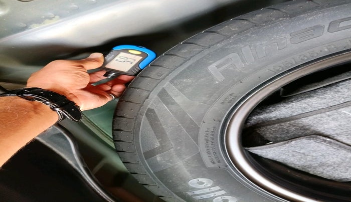 2022 Hyundai VENUE S 1.2, Petrol, Manual, 51,137 km, tyre