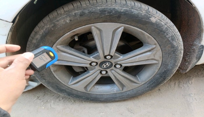 2018 Hyundai Verna 1.4 E PETROL, Petrol, Manual, 1,18,561 km, tyre