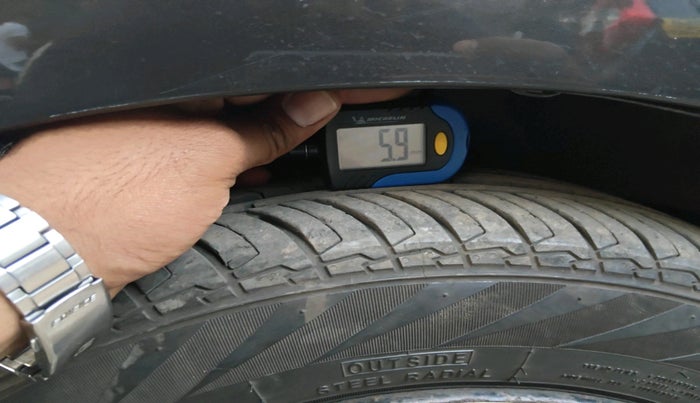 2014 Honda City 1.5L I-VTEC SV CVT, Petrol, Automatic, 1,35,842 km, tyre