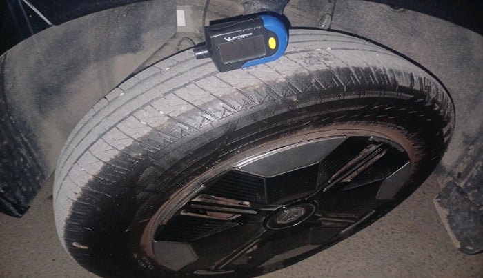 2025 MG COMET Excite FC, Electric, Automatic, 3,219 km, tyre