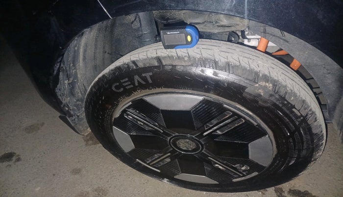 2025 MG COMET Excite FC, Electric, Automatic, 3,219 km, tyre