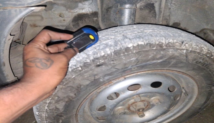 2014 Tata Indica V2 LS DIESEL, Diesel, Manual, 1,98,977 km, tyre