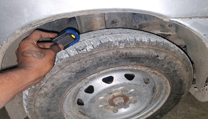 2014 Tata Indica V2 LS DIESEL, Diesel, Manual, 1,98,977 km, tyre