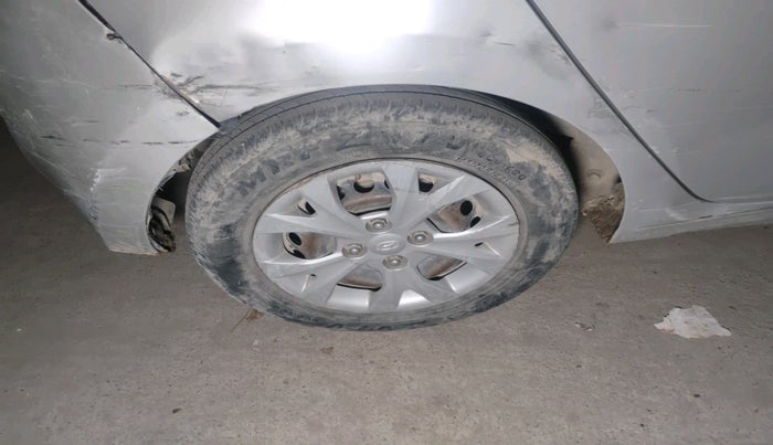 2015 Hyundai Grand i10 MAGNA 1.2 KAPPA VTVT, Petrol, Manual, 1,62,111 km, tyre