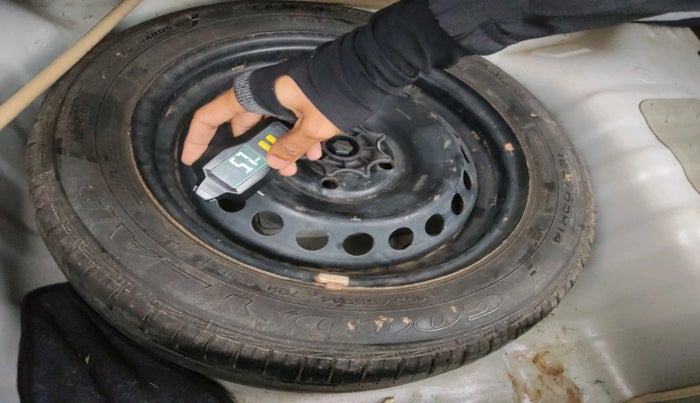 2017 Hyundai Grand i10 MAGNA AT 1.2 KAPPA VTVT, Petrol, Automatic, 47,424 km, tyre