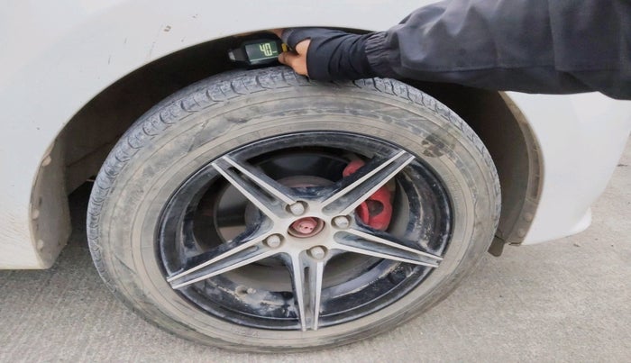 2017 Hyundai Grand i10 MAGNA AT 1.2 KAPPA VTVT, Petrol, Automatic, 47,424 km, tyre