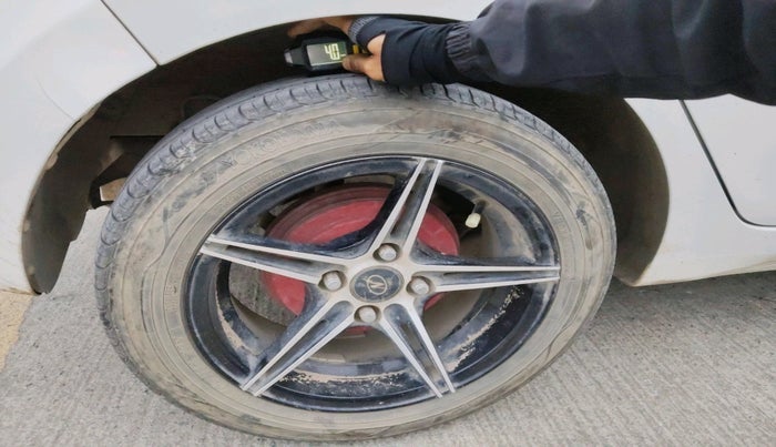 2017 Hyundai Grand i10 MAGNA AT 1.2 KAPPA VTVT, Petrol, Automatic, 47,424 km, tyre