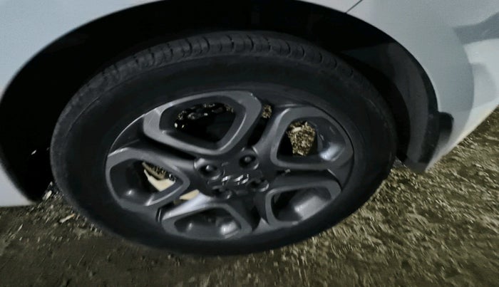 2020 Hyundai Elite i20 ASTA 1.2 (O), Petrol, Manual, 31,564 km, tyre