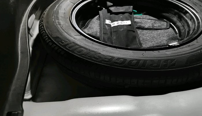 2020 Hyundai Elite i20 ASTA 1.2 (O), Petrol, Manual, 31,564 km, tyre