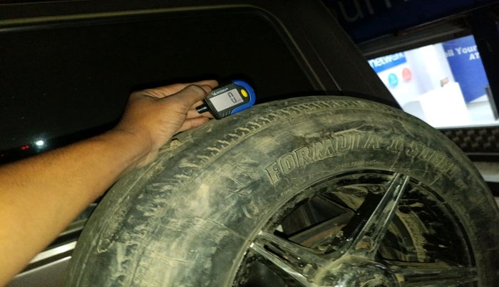 2018 Mahindra Bolero POWER PLUS ZLX, Diesel, Manual, 1,10,251 km, tyre