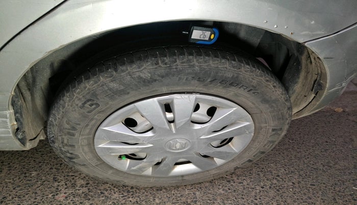 2017 Maruti Swift LXI (O), Petrol, Manual, 1,17,228 km, tyre