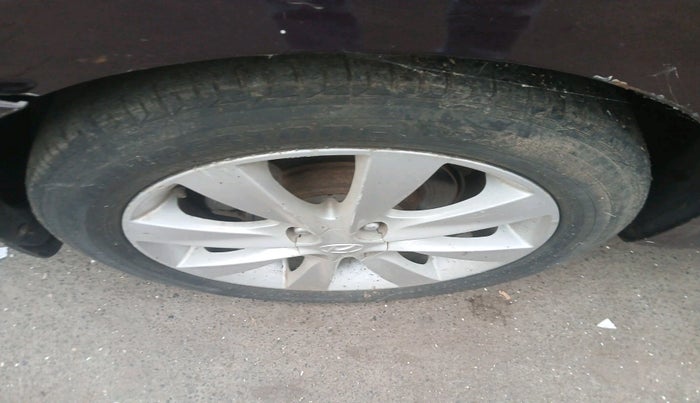 2012 Hyundai Verna FLUIDIC 1.6 VTVT SX, Petrol, Manual, 1,21,371 km, tyre