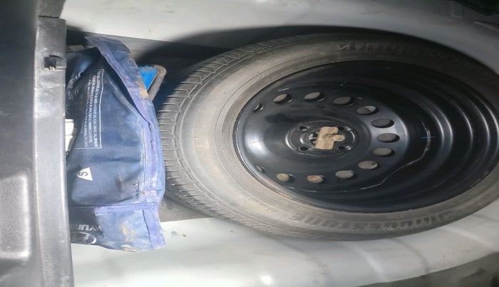 2016 Hyundai Verna 1.6 VTVT SX, Petrol, Manual, 89,177 km, tyre