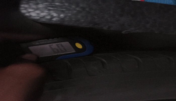 2014 Maruti Wagon R Stingray VXI, Petrol, Manual, 69,145 km, tyre