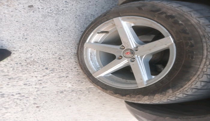 2015 Maruti Swift VXI, Petrol, Manual, 89,307 km, tyre