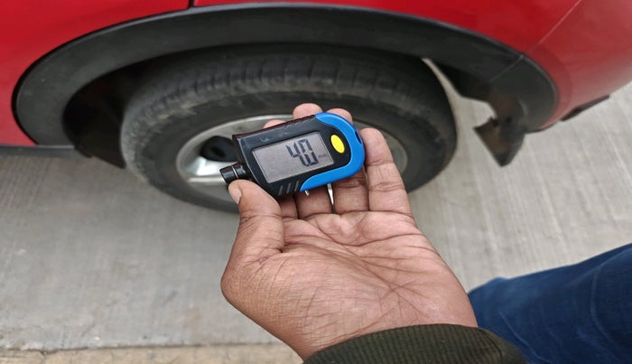 2022 Tata NEXON XMA SUNROOF PETROL, Petrol, Automatic, 49,777 km, tyre