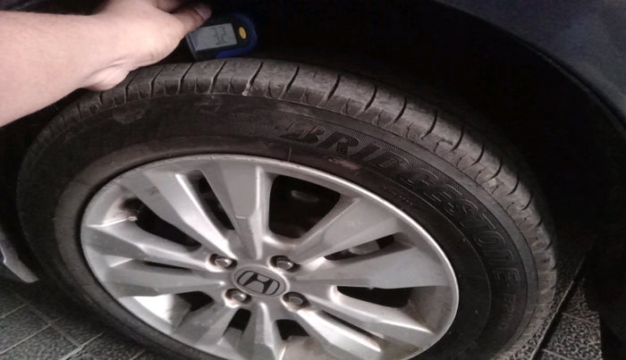 2013 Honda City 1.5L I-VTEC V MT, Petrol, Manual, 1,68,266 km, tyre