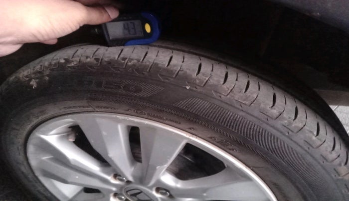 2013 Honda City 1.5L I-VTEC V MT, Petrol, Manual, 1,68,266 km, tyre