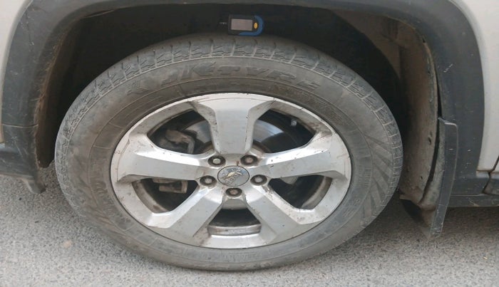 2017 Jeep Compass LONGITUDE (O) 2.0 DIESEL, Diesel, Manual, 1,88,308 km, tyre