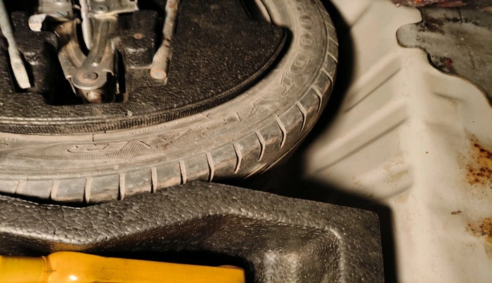 2015 Maruti Ciaz VXI+, Petrol, Manual, 74,691 km, tyre