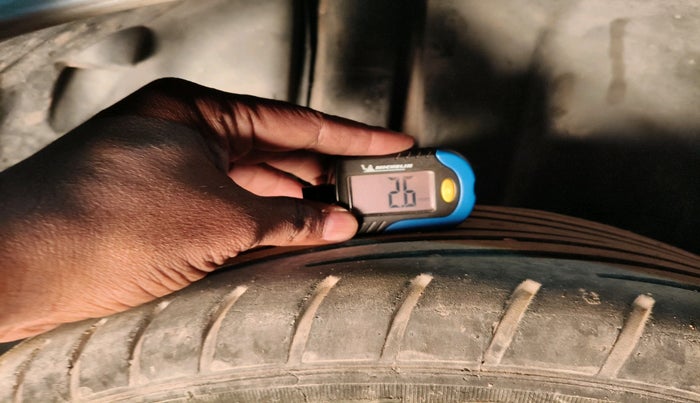 2015 Maruti Ciaz VXI+, Petrol, Manual, 74,691 km, tyre