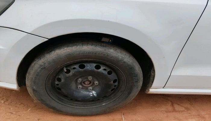 2019 Volkswagen Ameo COMFORTLINE 1.0L, Petrol, Manual, 89,559 km, tyre