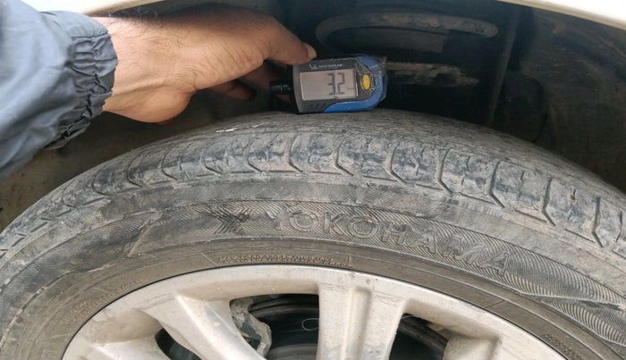 2017 Tata Tiago XZ PETROL, Petrol, Manual, 1,04,444 km, tyre