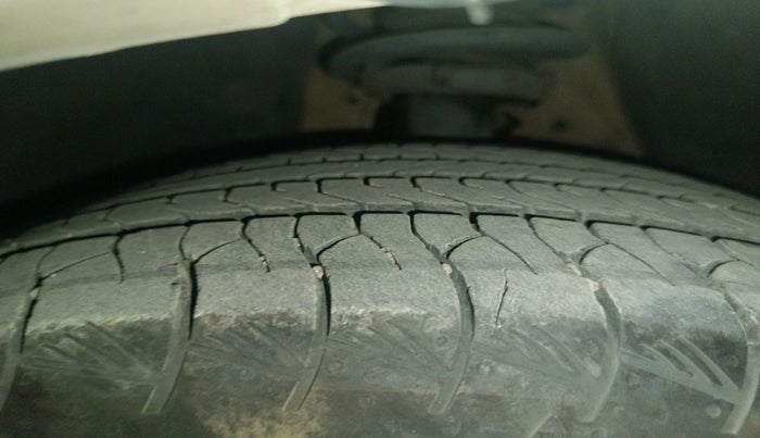 2015 BMW X1 SDRIVE20D M SPORT, Diesel, Automatic, 1,44,333 km, tyre