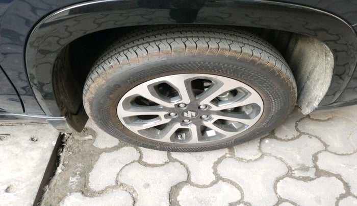 2025 Maruti Grand Vitara ALPHA PLUS HYBRID ECVT, Hybrid, Automatic, 6,871 km, tyre