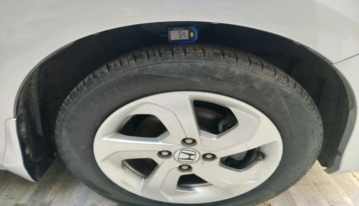 2015 Honda City 1.5L I-VTEC VX, Petrol, Manual, 31,073 km, tyre