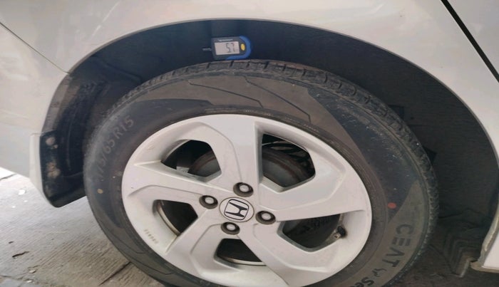 2015 Honda City 1.5L I-VTEC VX, Petrol, Manual, 31,073 km, tyre